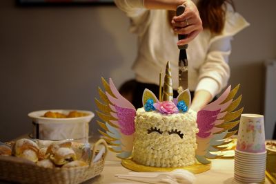 3D-Torten selber machen - die Einhorntorte beeindruckt